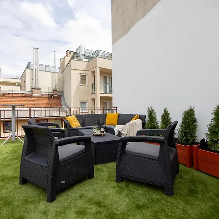 아파트 Beardy Bear Cave - Premium Rooftop #parking