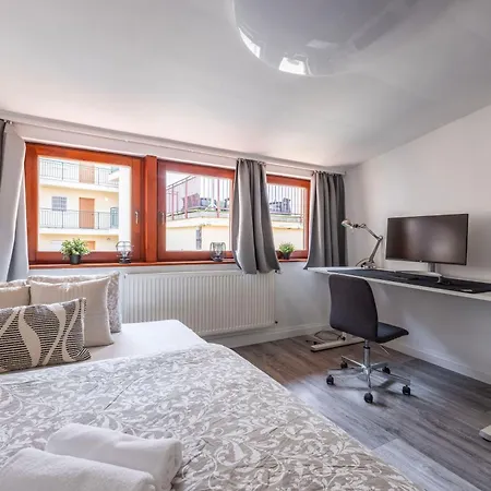 Beardy Bear Cave - Premium Rooftop #parking * 부다페스트