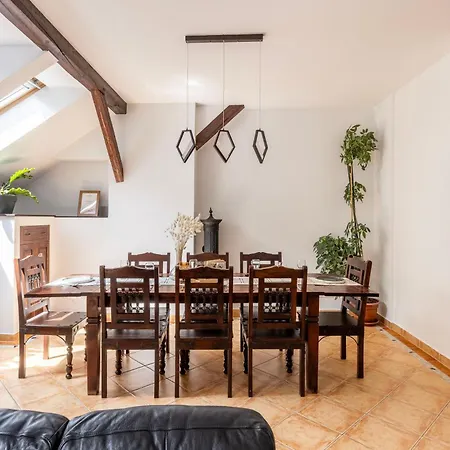 Beardy Bear Cave - Premium Rooftop #parking 아파트 부다페스트