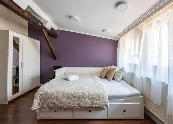 Beardy Bear Cave - Premium Rooftop #parking * Budapest